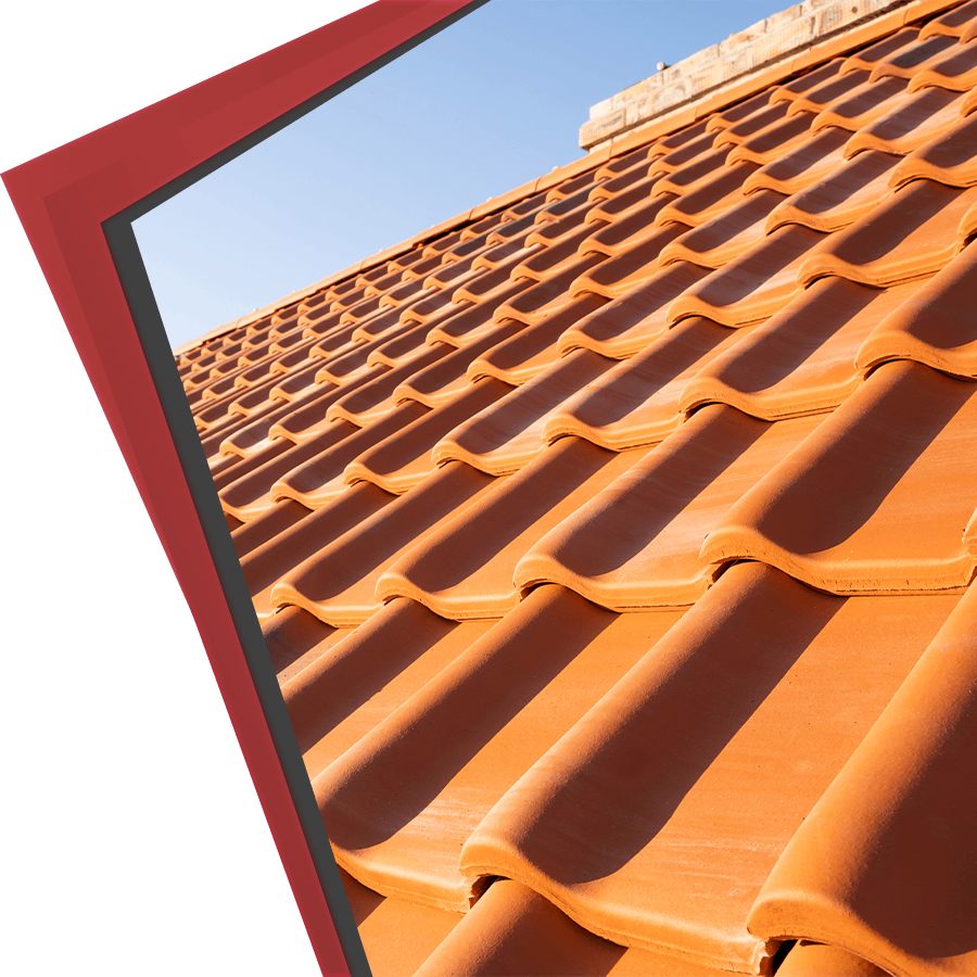 Toiture en tuiles terre cuite installée par France Toiture Occitanie, couverture neuve esthétique et durable en Occitanie