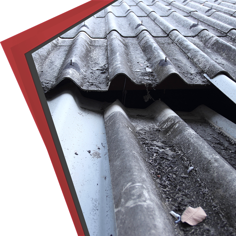 Toiture en fibrociment avant désamiantage par France Toiture Occitanie, intervention sécurisée sur couverture ancienne en Occitanie